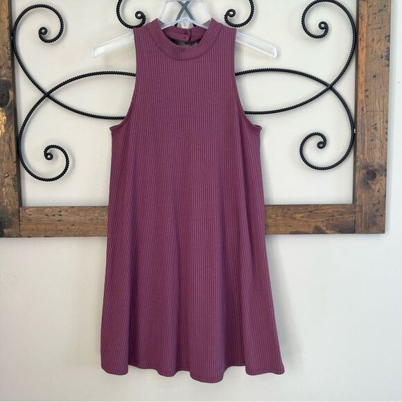 Love Fire Plum Ribbed Halter Keyhole Open Back Swing Dress Size S - Picture 2 of 10